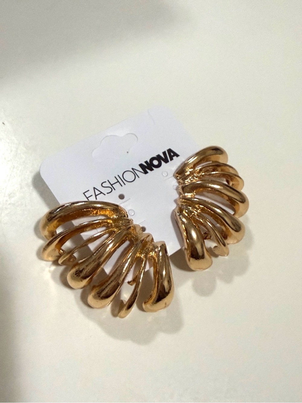 ¡NWT! Fashion Nova The Night We Met Cuff Earrings; Gold